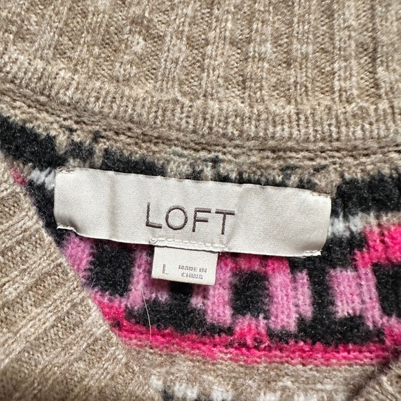 LOFT Pink and Tan Geometric Women's Sweater - Picture 2 of 4